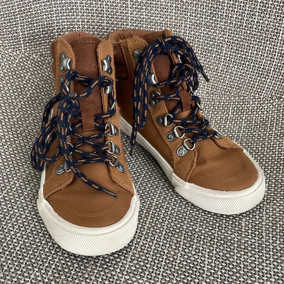 boys old navy boot sneakers - Picture 3 of 3